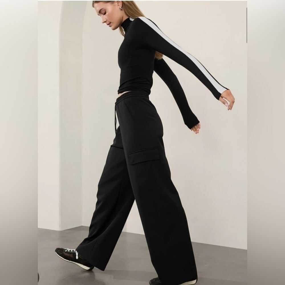 Athleta promenade Black Cargo Pants